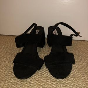 Steve madden black heels